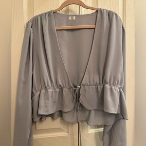 ARITZIA - Sunday Best Tie Front Blouse - light blue